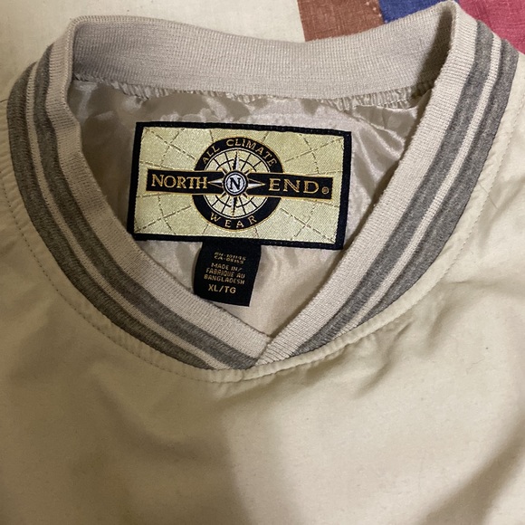 Lightweight/Windbreaker Jacket - Picture 2 of 4